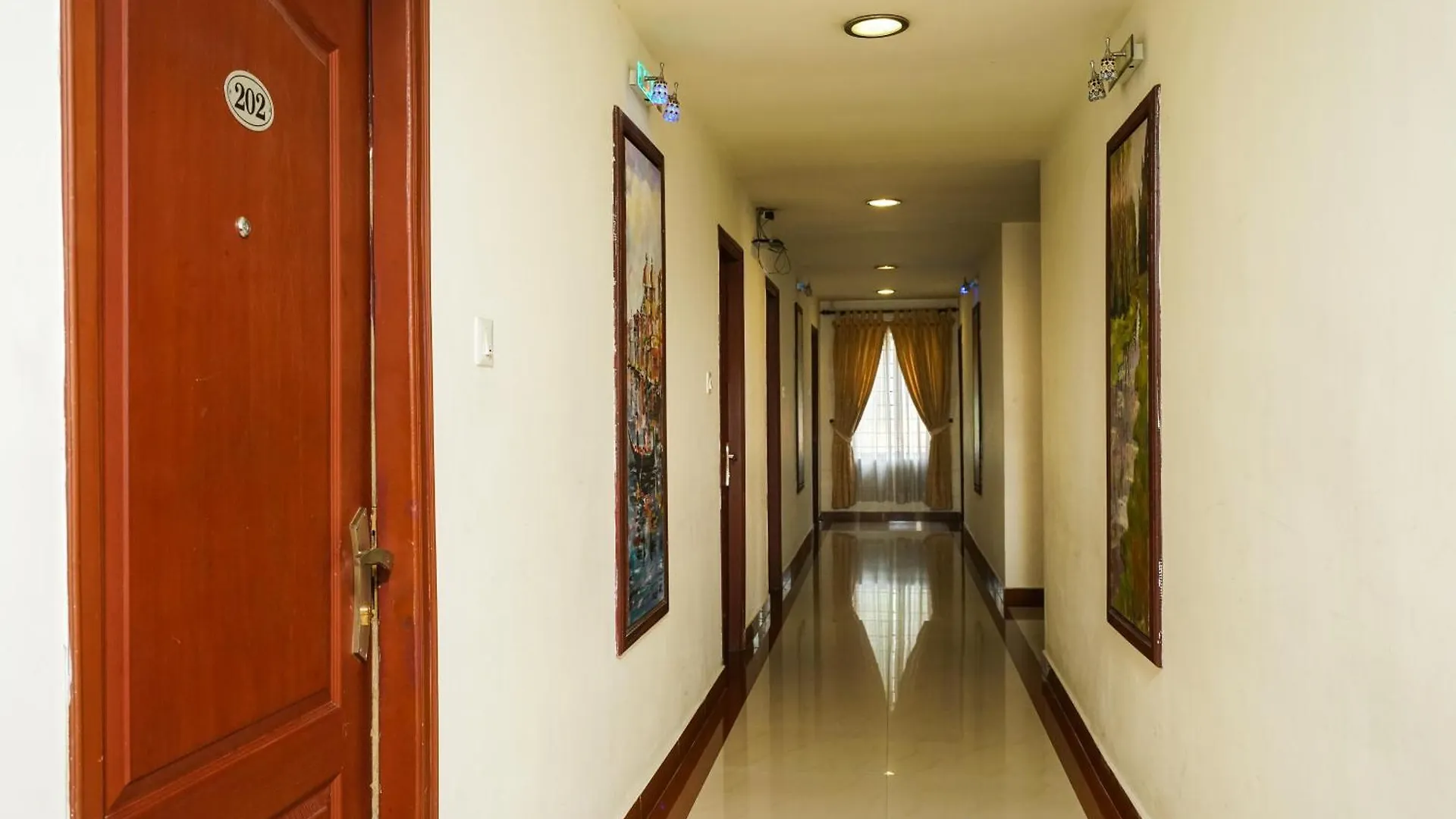 Mgs Residency Hotel Kallar Vattiyar